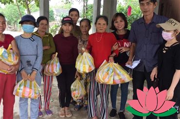 Vina Mask cứu trợ lũ lụt tại Miền Trung - Việt Nam