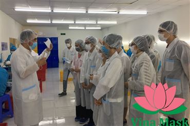 Vina Mask đón Đoàn Sinh Viên Trường Đại học Quốc tế VN-UK thăm quan nhà máy